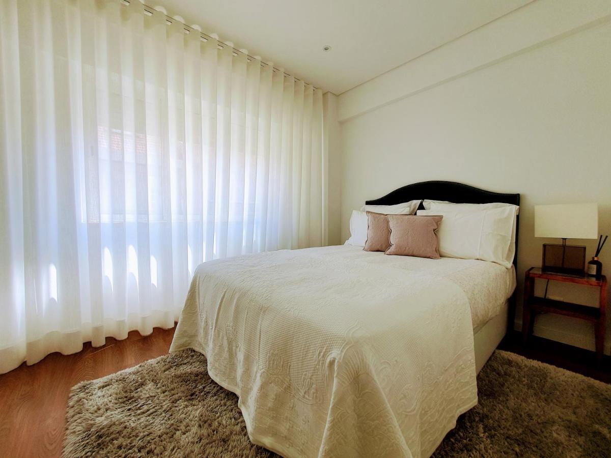 Praca Do Chile Deluxe By Lisbon Village Apartments Exterior photo