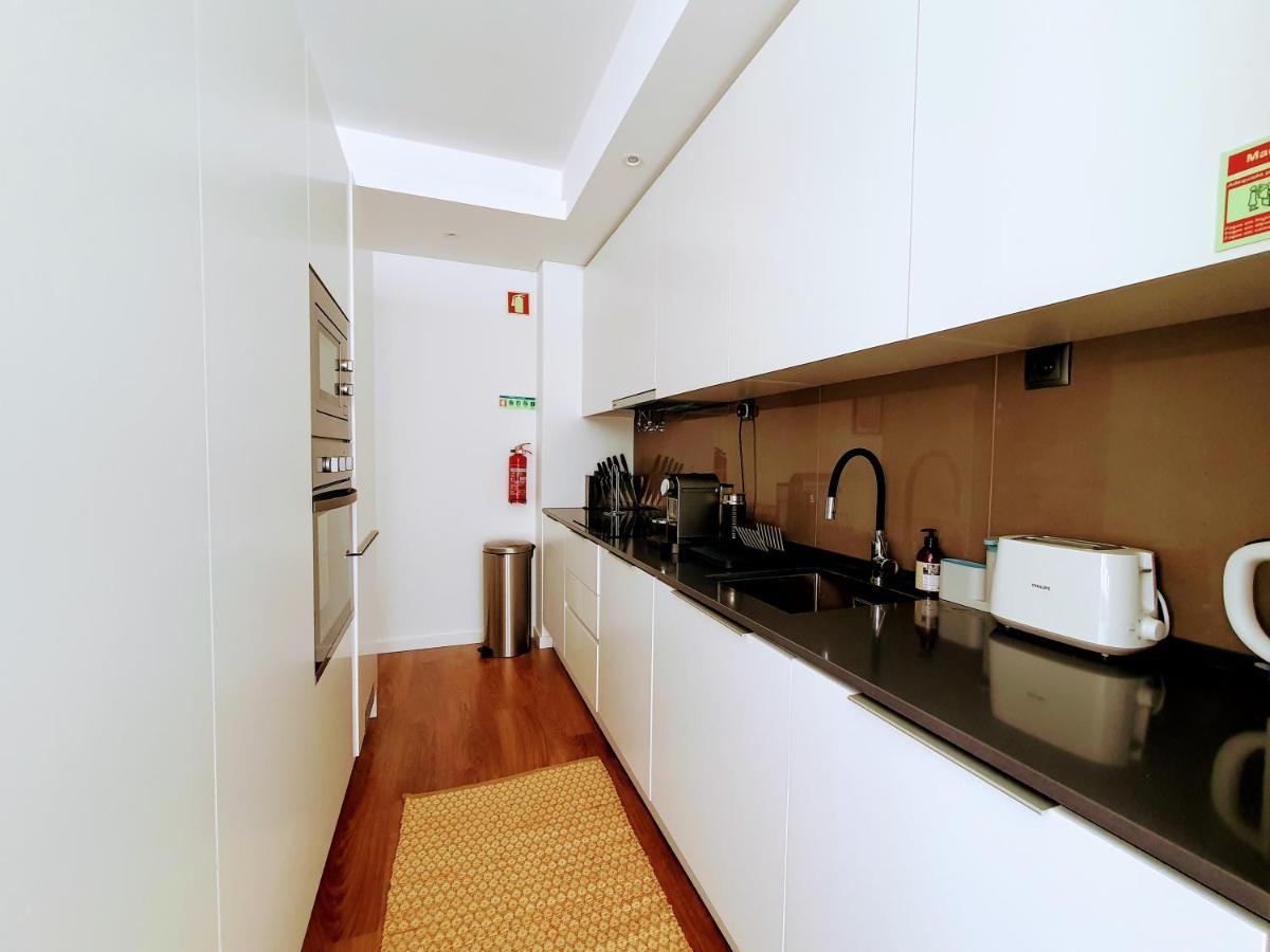 Praca Do Chile Deluxe By Lisbon Village Apartments Exterior photo