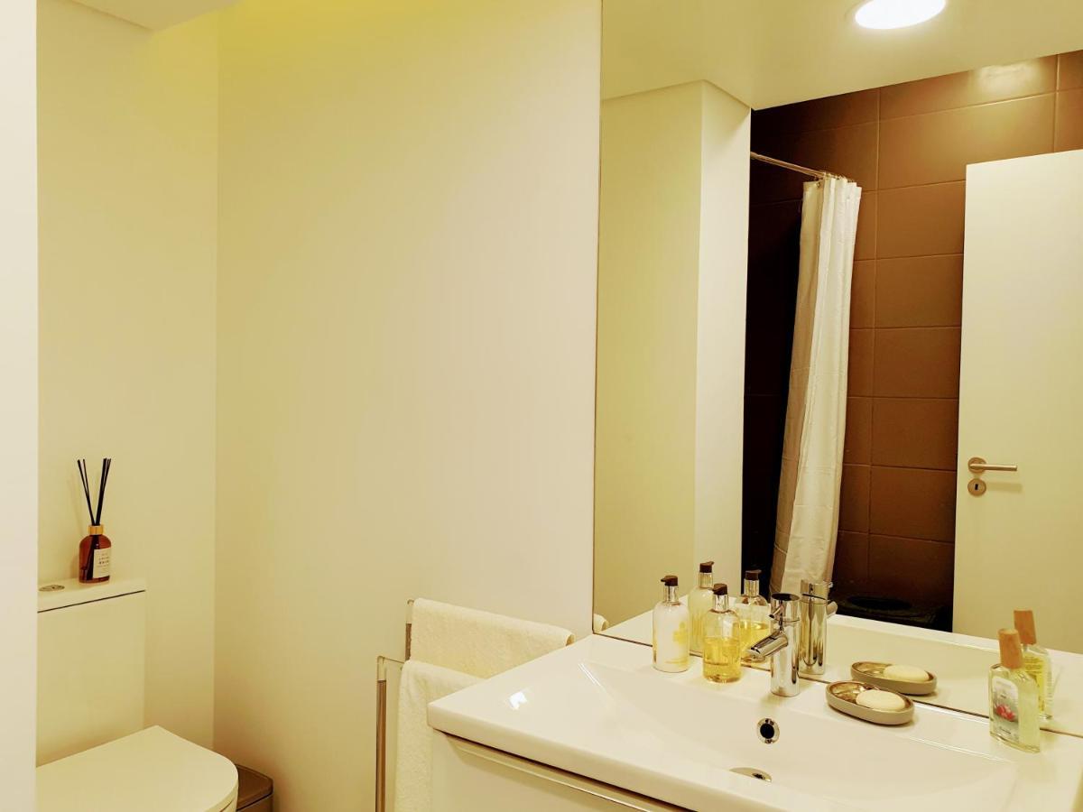 Praca Do Chile Deluxe By Lisbon Village Apartments Exterior photo