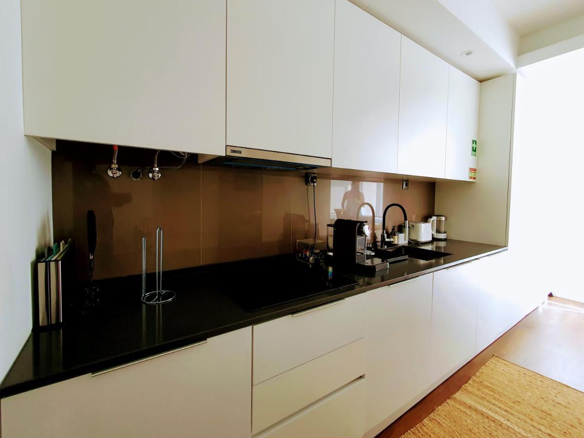 Praca Do Chile Deluxe By Lisbon Village Apartments Exterior photo